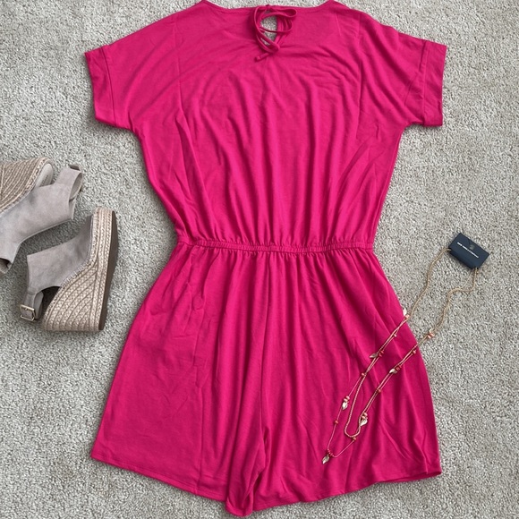 Bright Pink Short Sleeve Romper - Picture 6 of 12